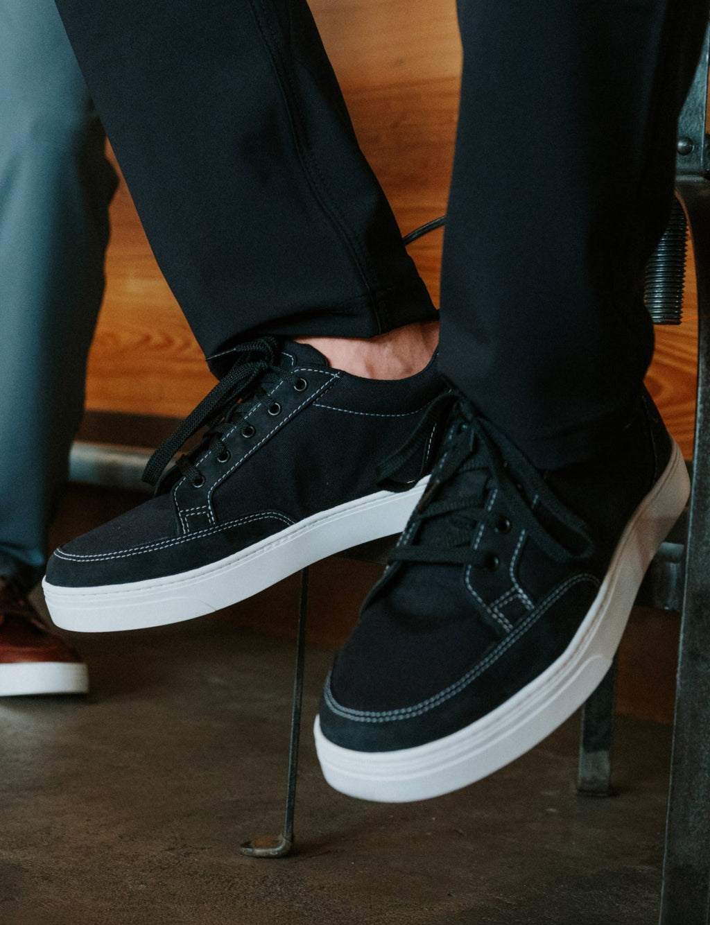 ORIGIN STANDARD LOW CANVAS SNEAKER